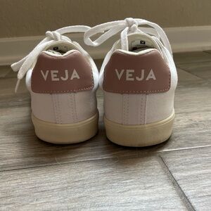 Veja Campo Canvas Sneaker